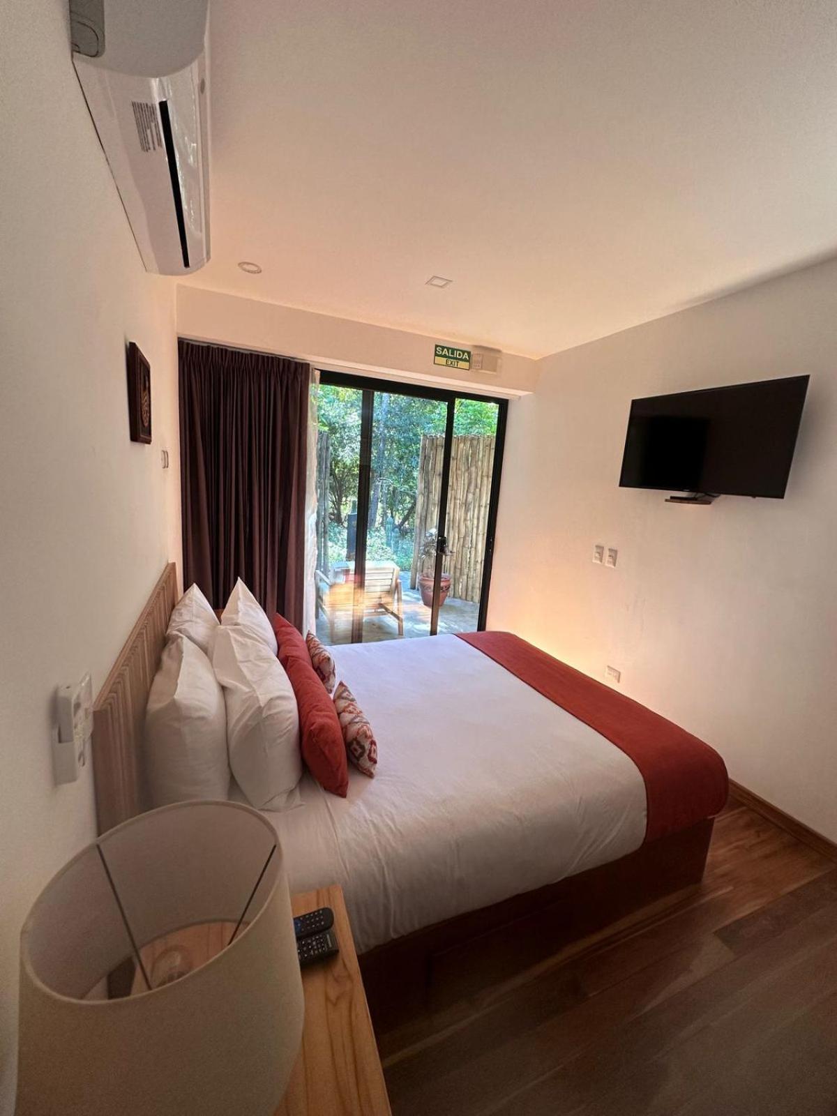 Hotel Suitree Experience